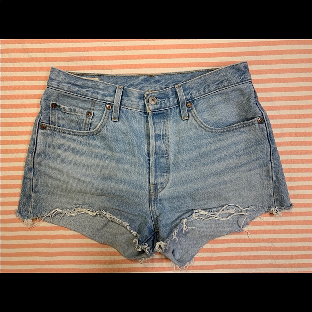 Levi’s 501 Premium Cut-Off Shorts in Luxor Heat 29